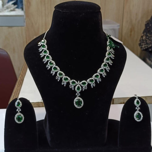 Vintage-Inspired Emerald Necklace Set